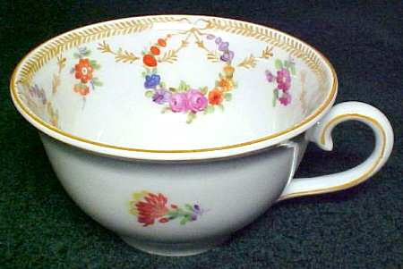 SCH96T Footed Cup