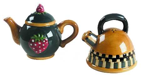 Tea Pots Figural Salt & Pepper Set