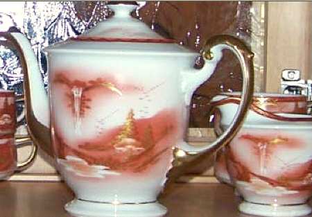 Rust Scenery Teapot & Lid
