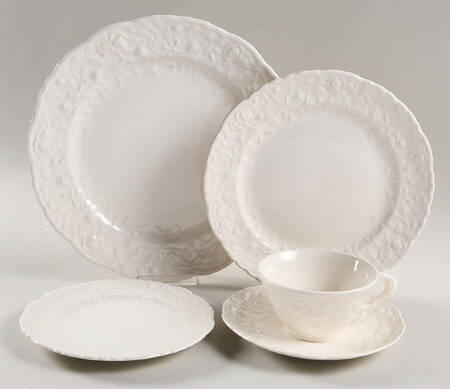 Rose Point 5 Piece Place Setting