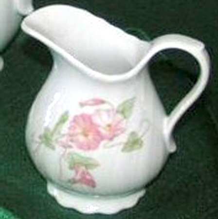 SLT129 Creamer