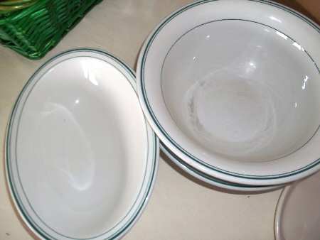 SHO119 9" Oval Vegetable Bowl