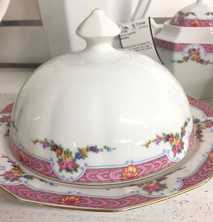 SCH209 Round Covered Butter