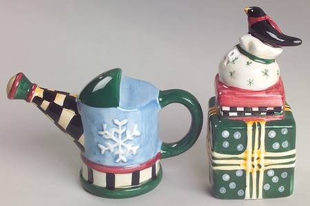 Frosty Folks Sculpted Salt & Pepper Set