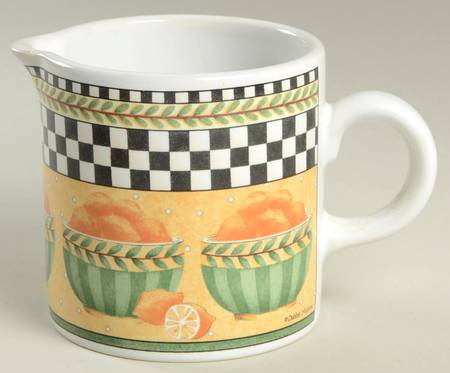 Sunny Country Kitchen Creamer