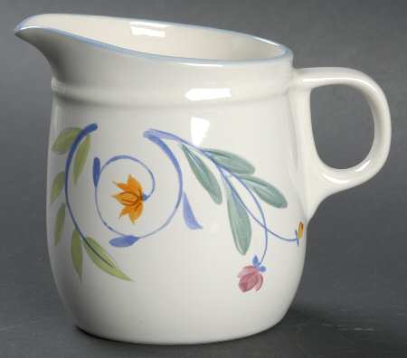 Breezy Meadow Creamer