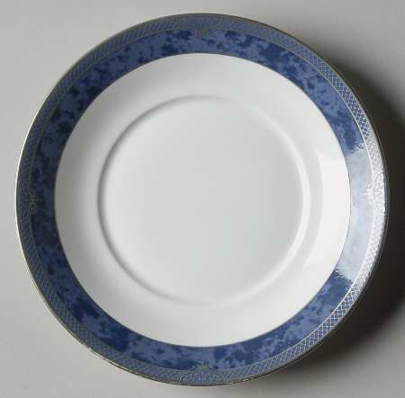 Dauphin Platinum Saucer