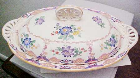Y1037 Tureen &  Lid