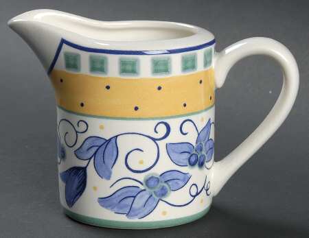 Fiesta Creamer