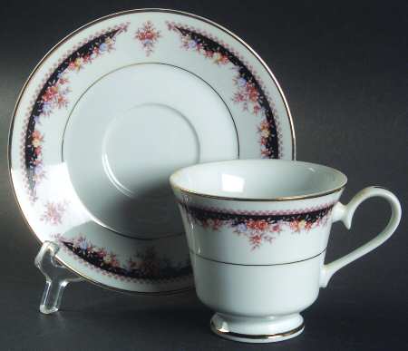 Espana Footed Cup & Saucer Set