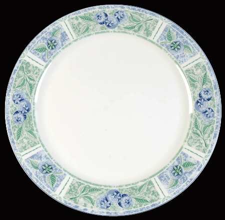 Berry Court 12" Chop Plate (Round Platter)