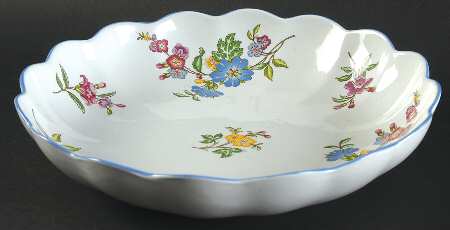 Sylvan Medium Round Fluted Dish