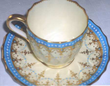Y2022 Footed Cup & Saucer Set