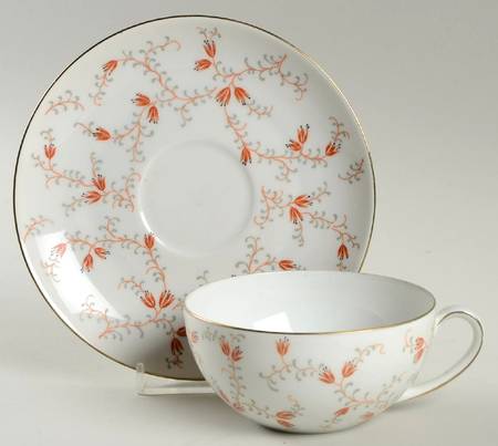 Jubila Flat Cup & Saucer Set