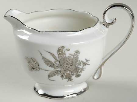 397 (Scalloped Edge) Creamer