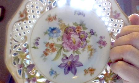 Dresden Line-Bouquet (Pierced) 7" Bon Bon