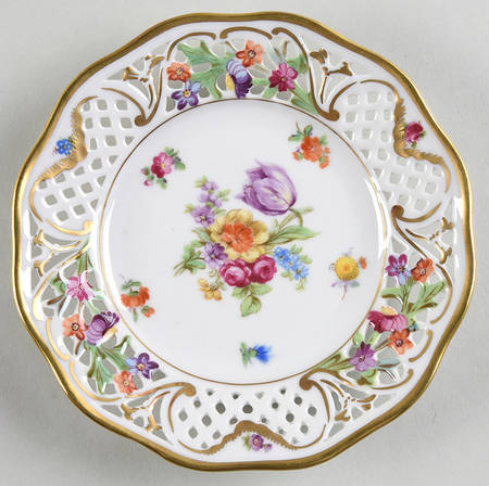 Dresden Line-Bouquet (Pierced) Small Bread & Butter Plate