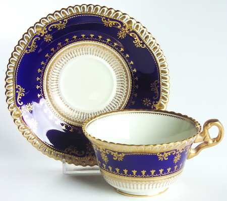 Y2014 Footed Cup & Saucer Set