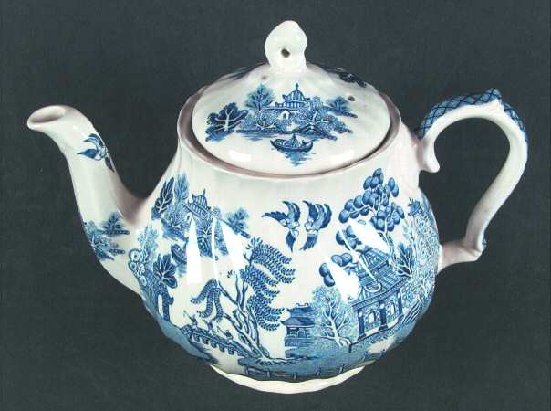 Blue Willow (No Trim, Cream) Teapot & Lid