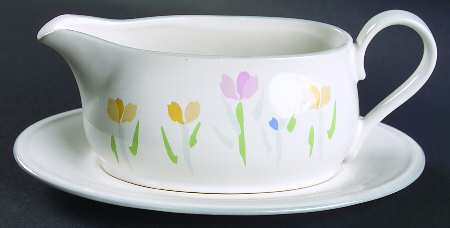 Fresh Mint (Made In Japan) Gravy Boat & Underplate by Studio Nova