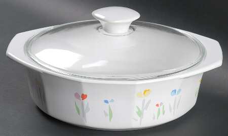 Fresh Mint (Made In Japan) 2.25 Qt Round Covered Casserole by Studio Nova