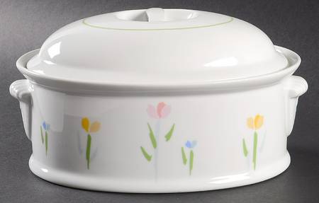 Fresh Mint (Made In Japan) 2 Quart Oval Covered Casserole by Studio Nova