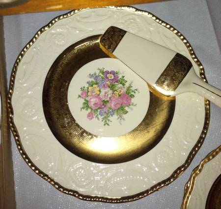 STB190 Cake Plate