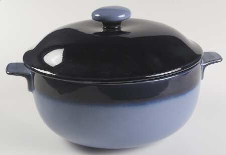 Nova Blue 2.5 Qt Round Covered Casserole