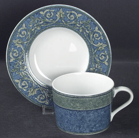 Villa Regia Flat Cup & Saucer Set