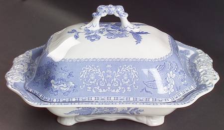 Blue Camilla (Scalloped, New Black Backstamp) Rectangular Covered Vegetable