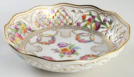SCH238 7'' Pierced Round Bowl