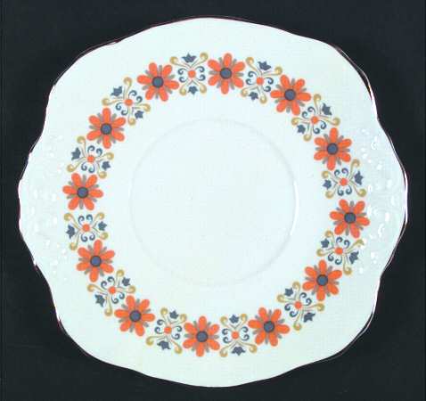 SUT20 Square Handled Cake Plate