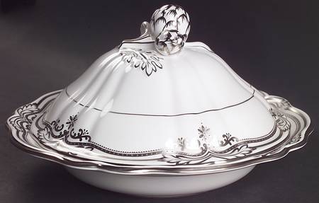 Stafford Platinum Round Covered Vegetable