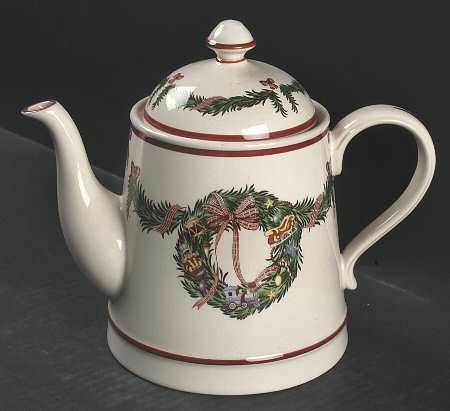 Christmas Memories Teapot & Lid