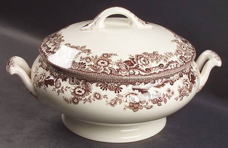 Delamere Brown Round Covered Vegetable
