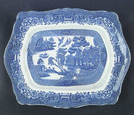Willow Blue (Scallop, No Trim) 13" Oval Serving Platter
