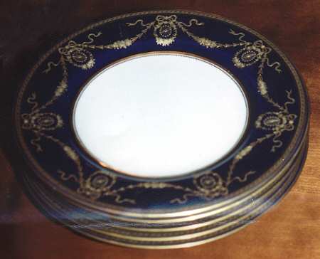 R2693 by Spode