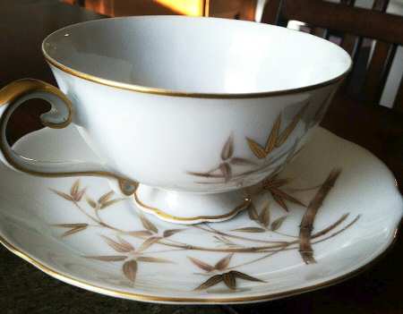 SEY12 Footed Cup & Saucer Set