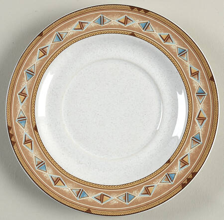 Plaza Row Saucer