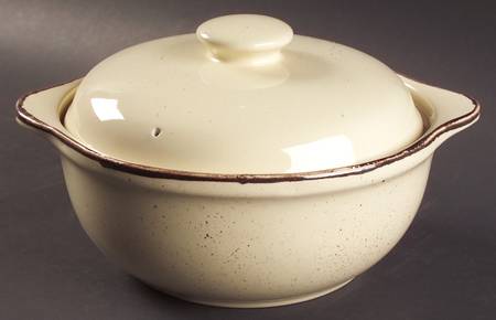 Cannes Ivory 2 Qt Round Covered Casserole
