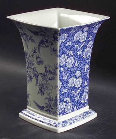 Penny Lane Accessories 8" Square Vase