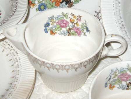 SLM197 Creamer