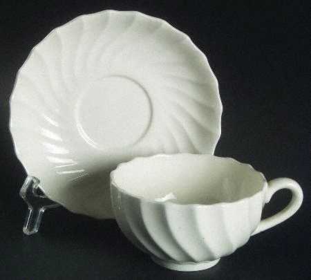 Charlotte Flat Cup & Saucer Set