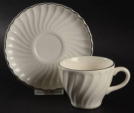 Platinum Swirl Flat Cup & Saucer Set