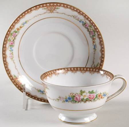 SAN59 Footed Cup & Saucer Set