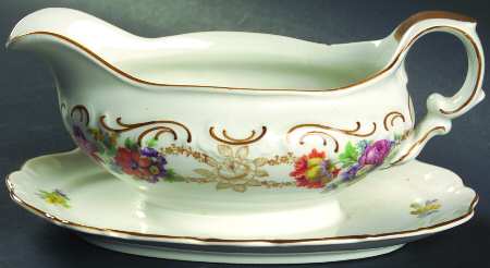 SCH158BRT Gravy Boat with Attached Underplate