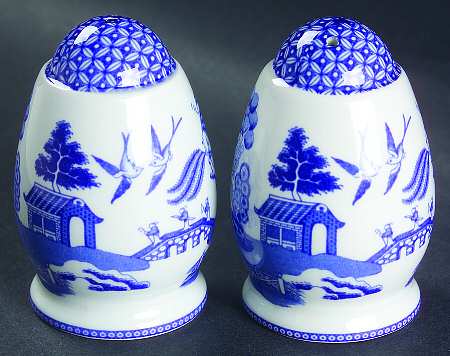 Willow Blue (New, 2002) Salt & Pepper Set