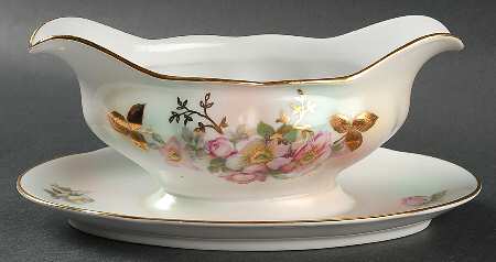 Wild Rose (Scallop, Rim , Not Embossed) Gravy Boat with Attached Underplate