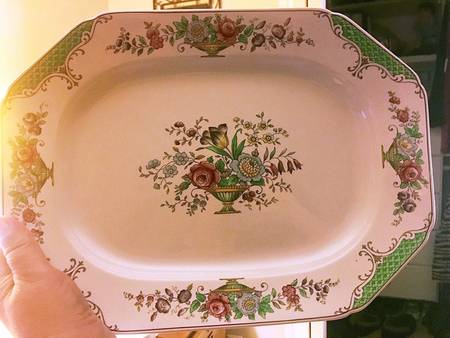 Ellesmere (Scalloped) 14" Octagonal Serving Platter