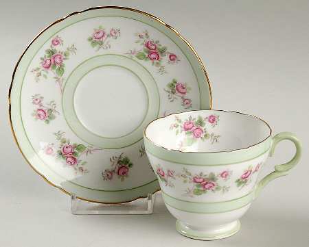 Z13247 Footed Demitasse Cup & Saucer Set